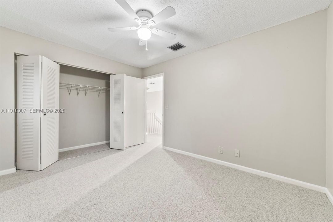 For Sale: $469,999 (3 beds, 2 baths, 1954 Square Feet)