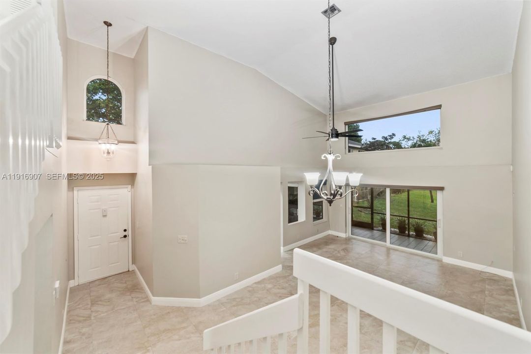 For Sale: $469,999 (3 beds, 2 baths, 1954 Square Feet)