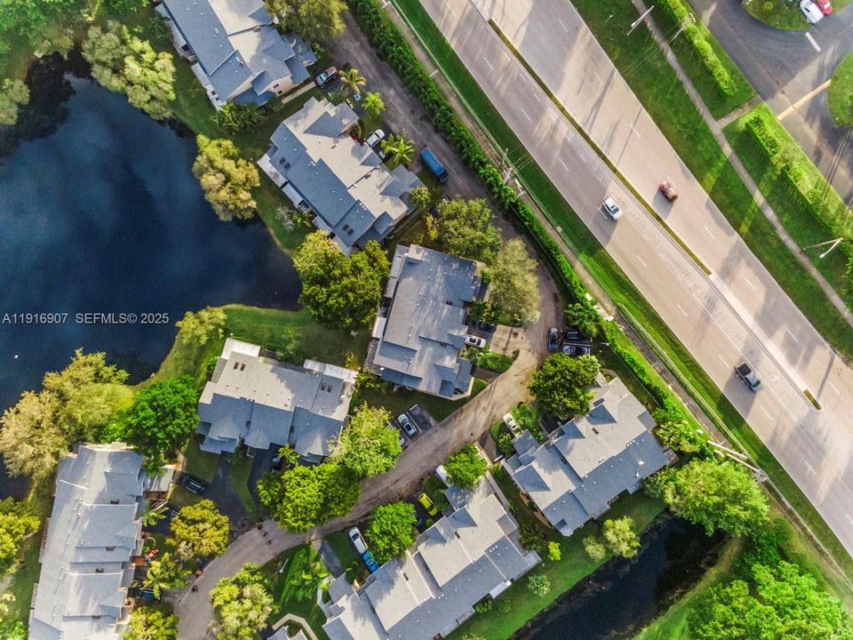 For Sale: $469,999 (3 beds, 2 baths, 1954 Square Feet)