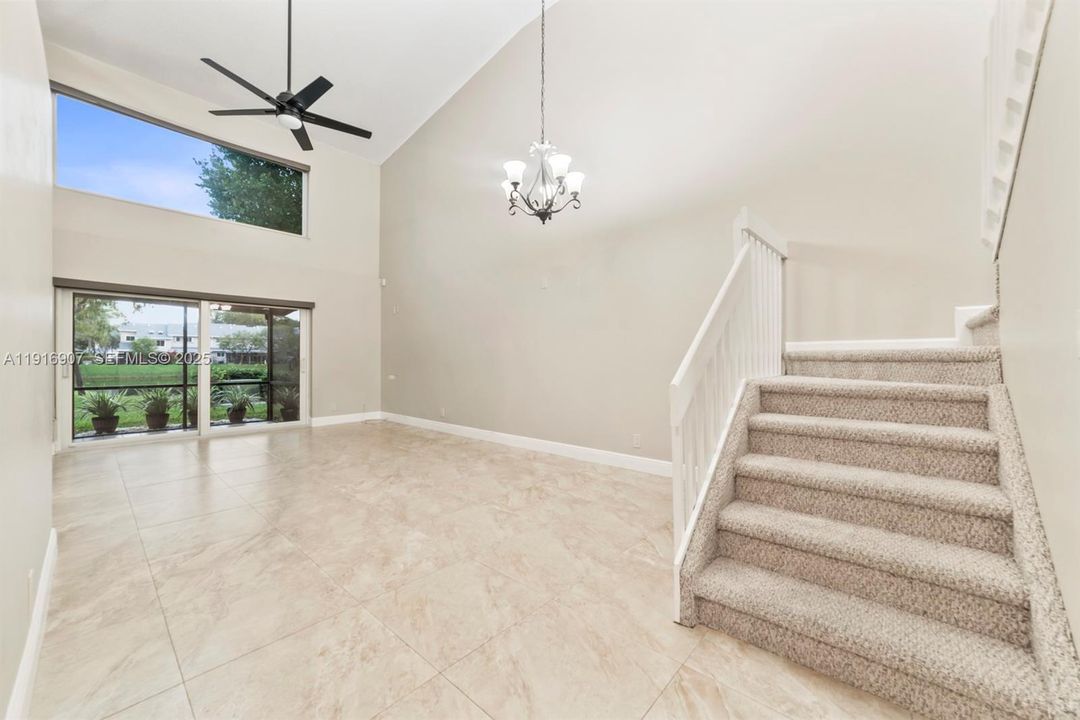 For Sale: $469,999 (3 beds, 2 baths, 1954 Square Feet)