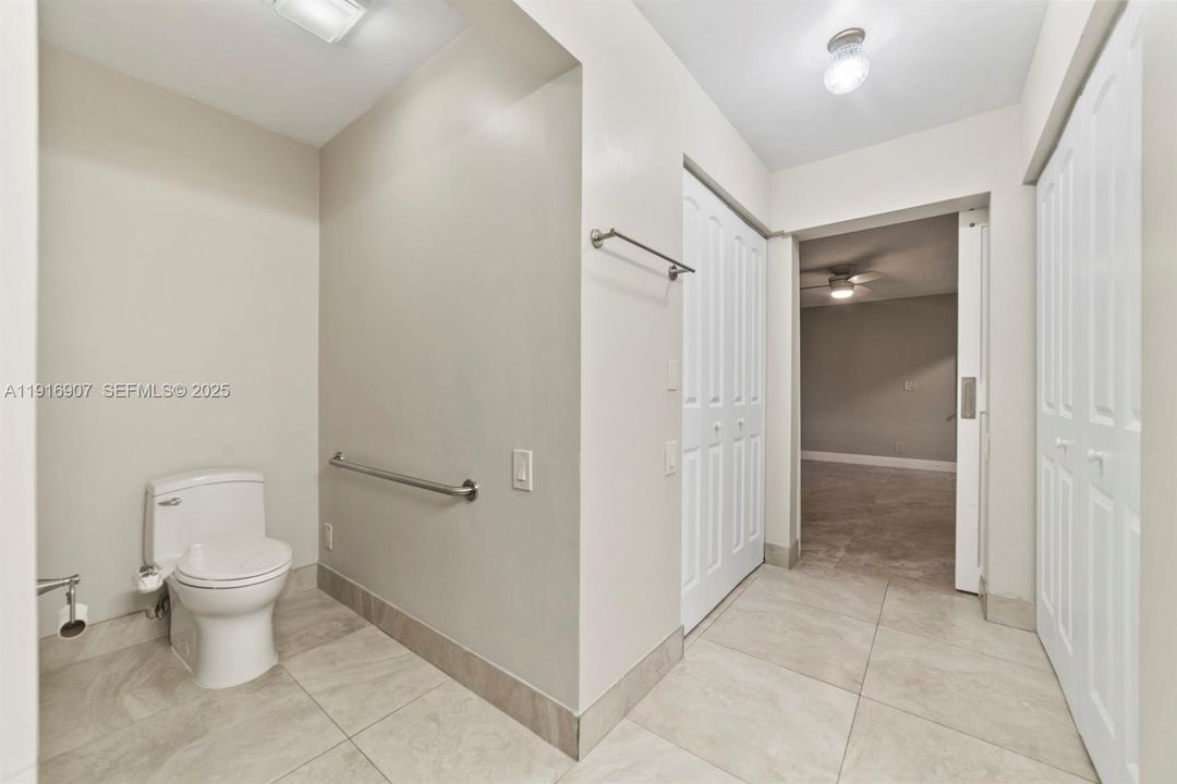 For Sale: $469,999 (3 beds, 2 baths, 1954 Square Feet)