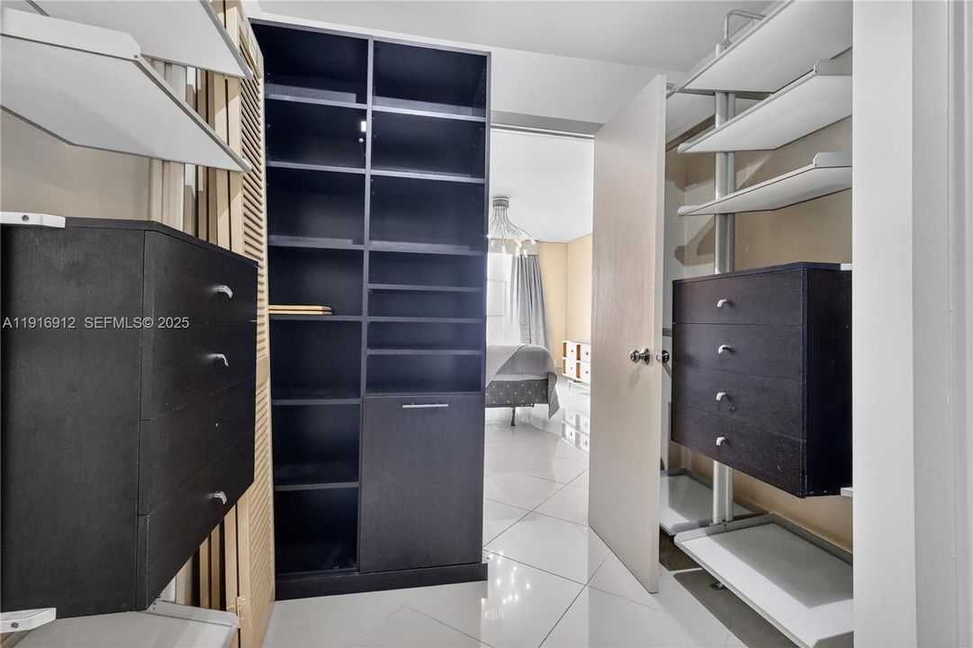 En Venta: $449,000 (2 camas, 2 baños, 1469 Pies cuadrados)