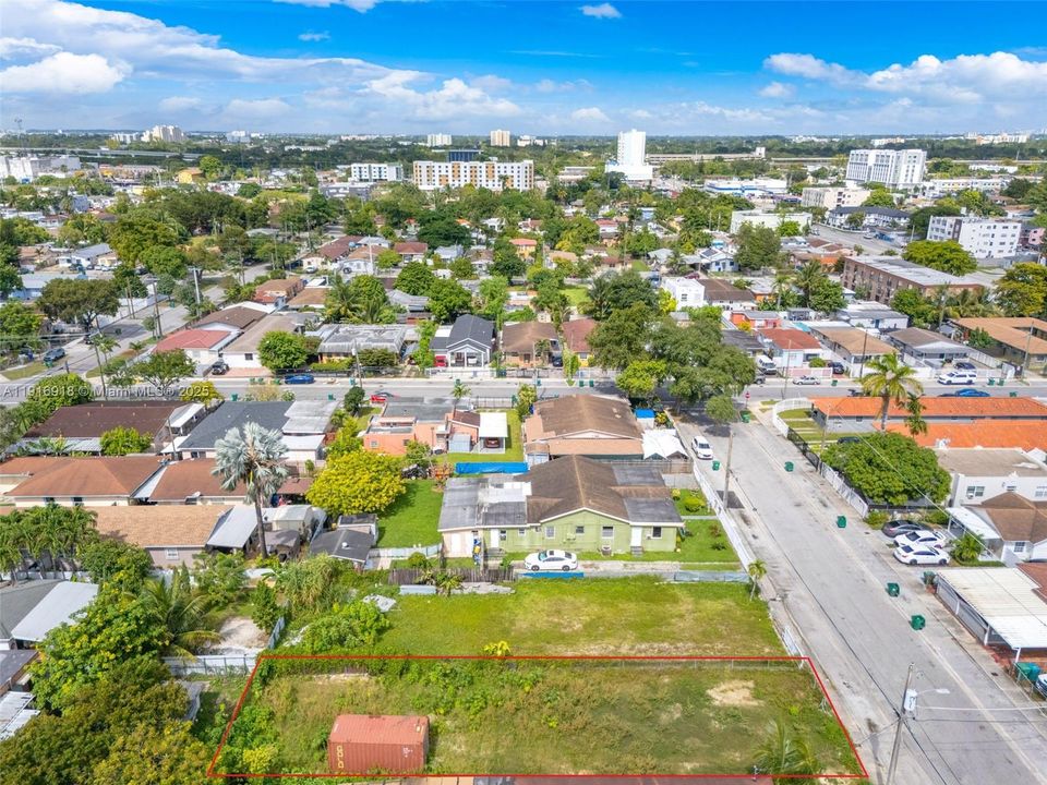 For Sale: $305,000 (0.12 acres)