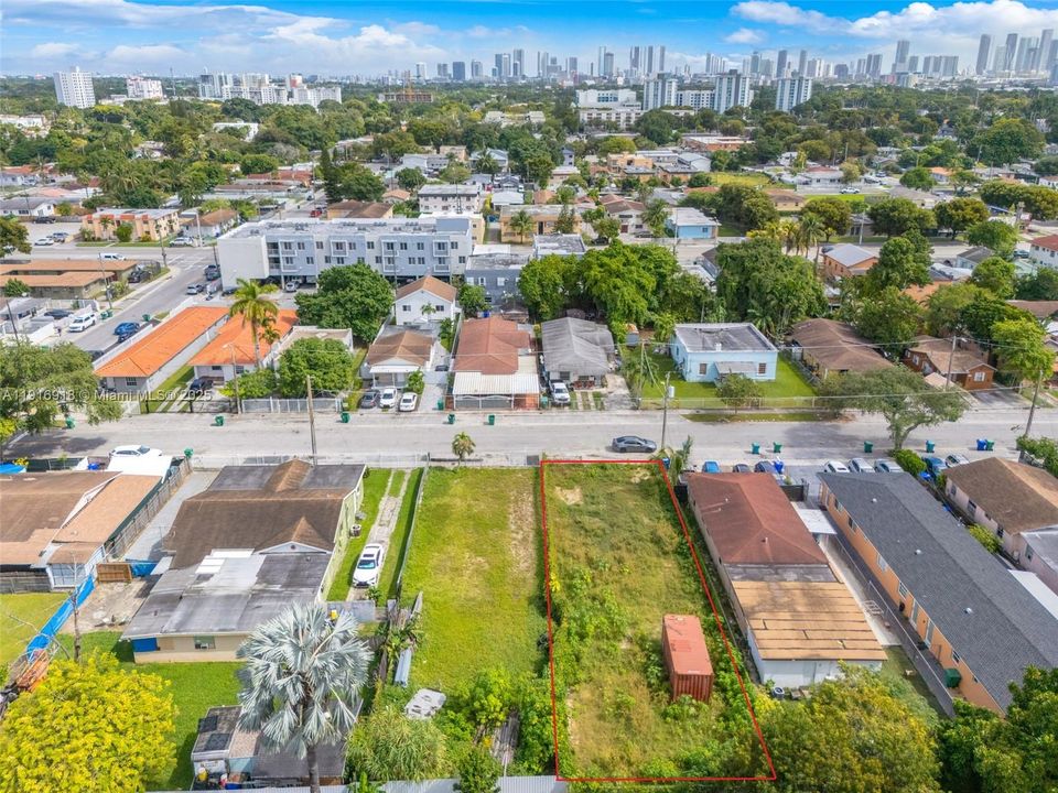 For Sale: $305,000 (0.12 acres)