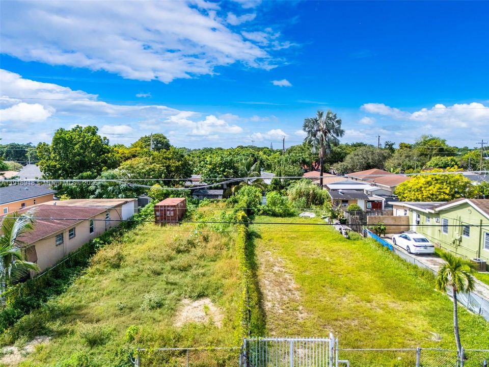 For Sale: $305,000 (0.12 acres)