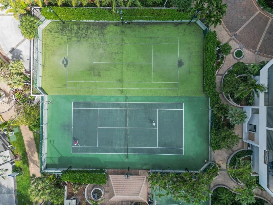 На продажу: $890,000 (3 спален, 3 ванн, 1624 Квадратных фут)