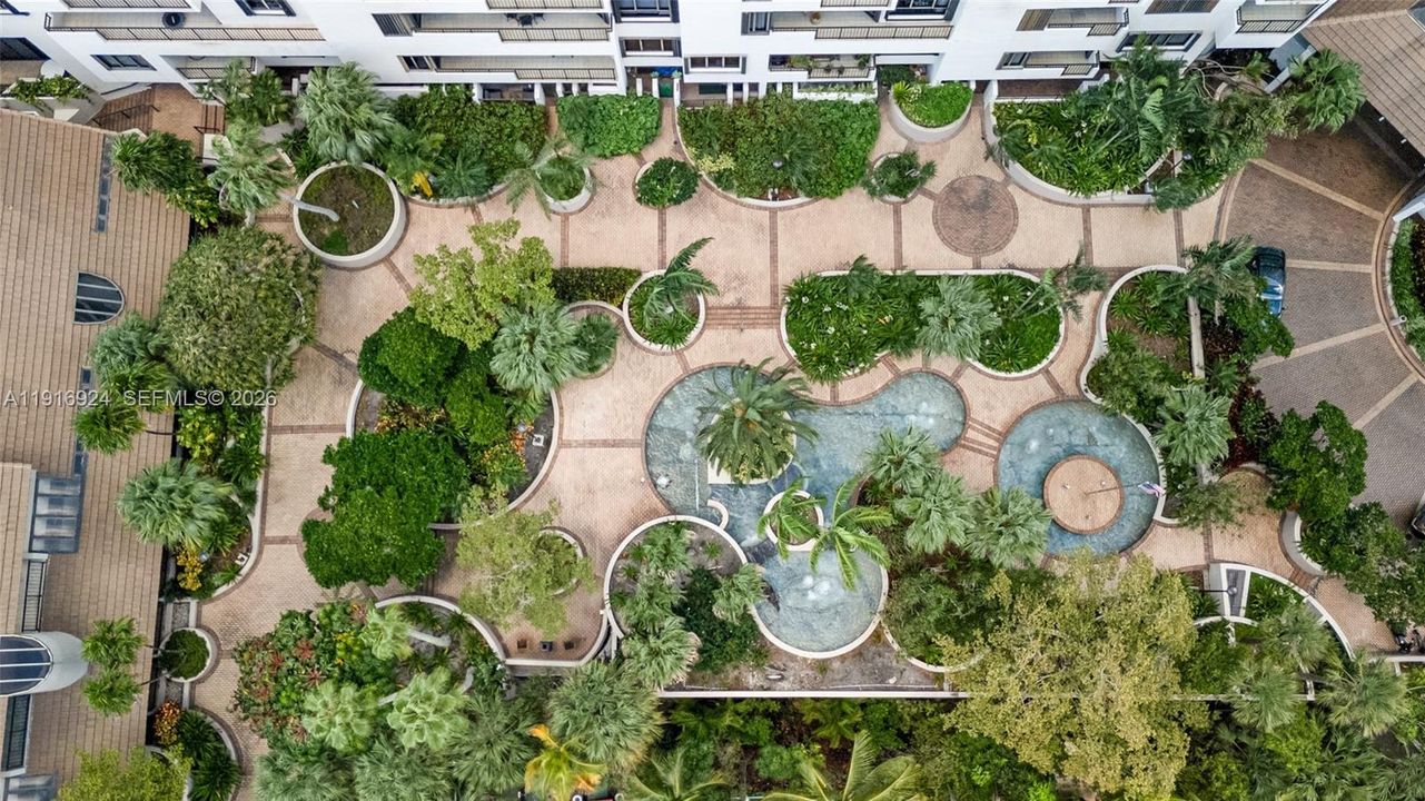 На продажу: $890,000 (3 спален, 3 ванн, 1624 Квадратных фут)