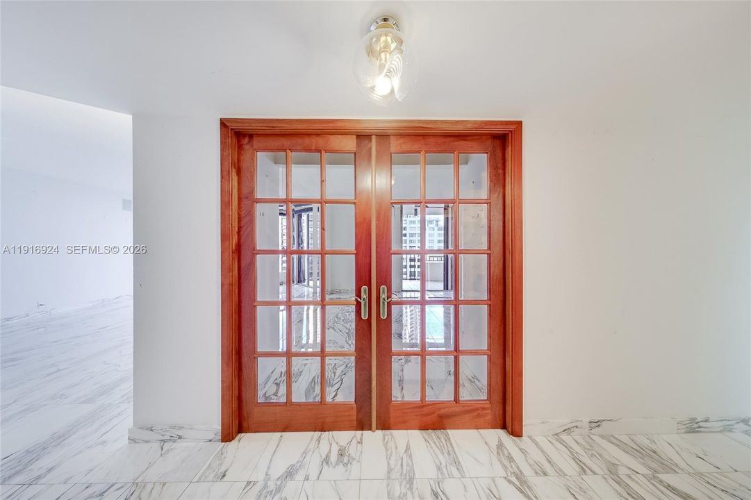 На продажу: $890,000 (3 спален, 3 ванн, 1624 Квадратных фут)