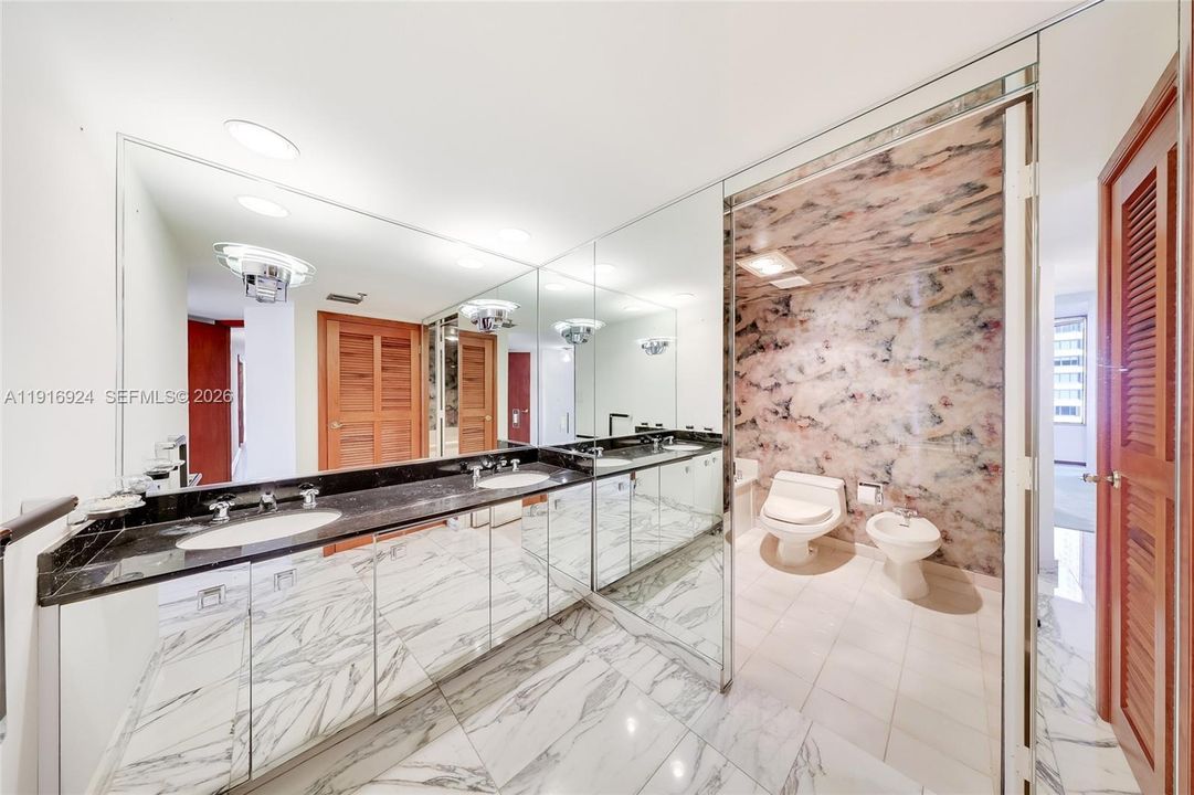 На продажу: $890,000 (3 спален, 3 ванн, 1624 Квадратных фут)