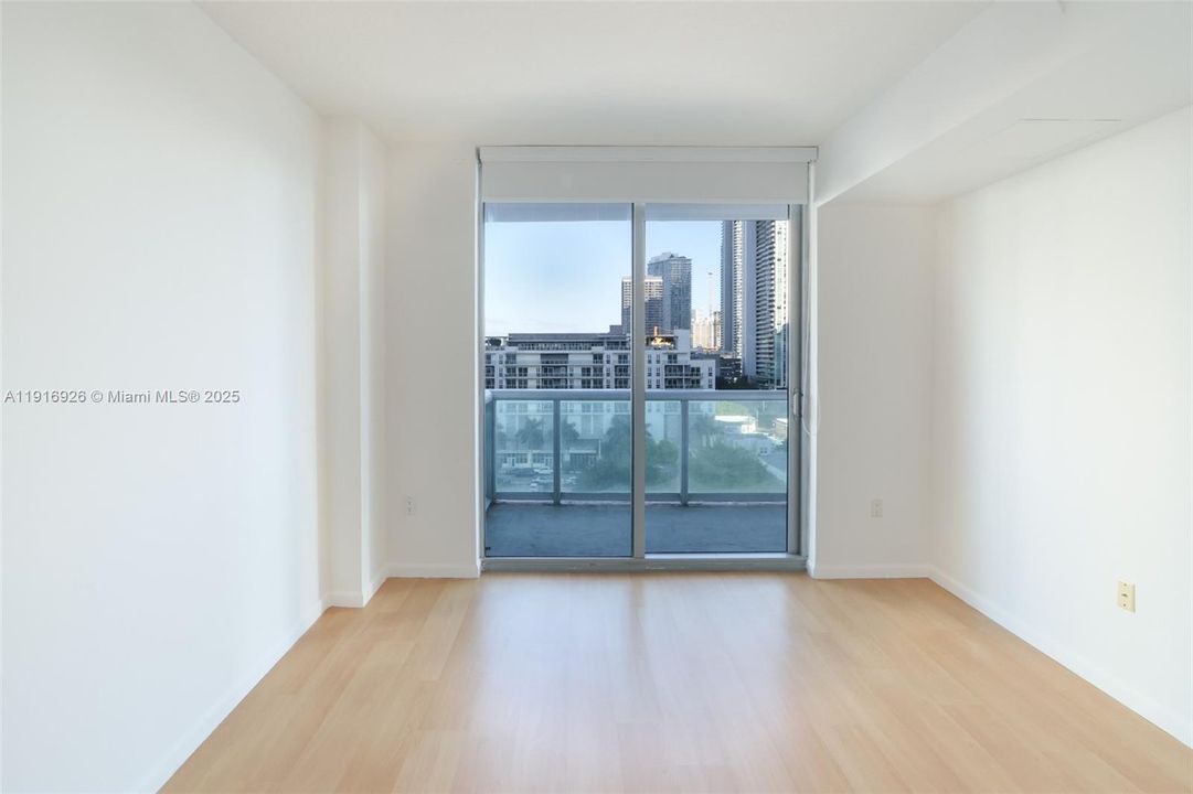 Под контрактом: $2,650 (1 спален, 1 ванн, 693 Квадратных фут)