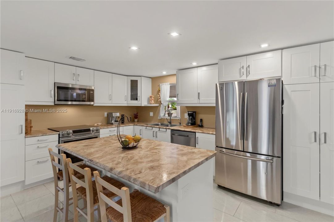 En Venta: $280,000 (3 camas, 2 baños, 1499 Pies cuadrados)