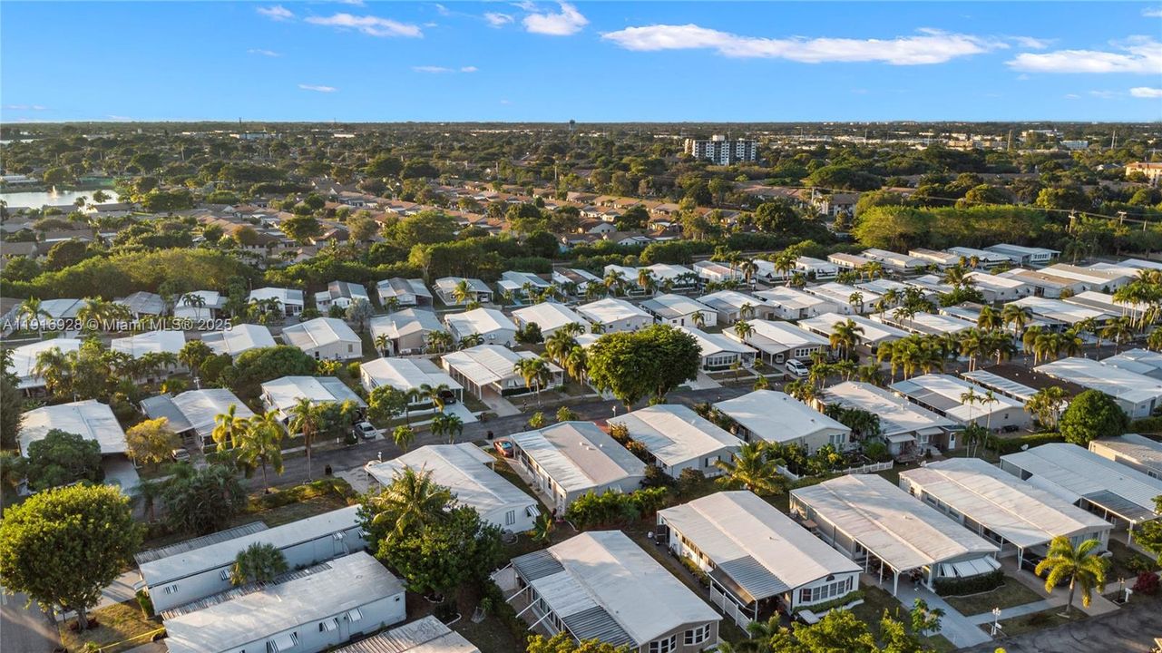 En Venta: $280,000 (3 camas, 2 baños, 1499 Pies cuadrados)