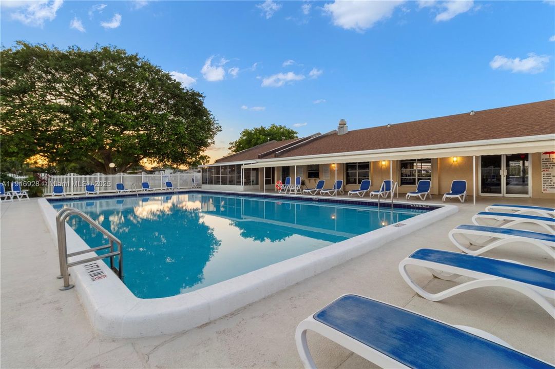 En Venta: $280,000 (3 camas, 2 baños, 1499 Pies cuadrados)