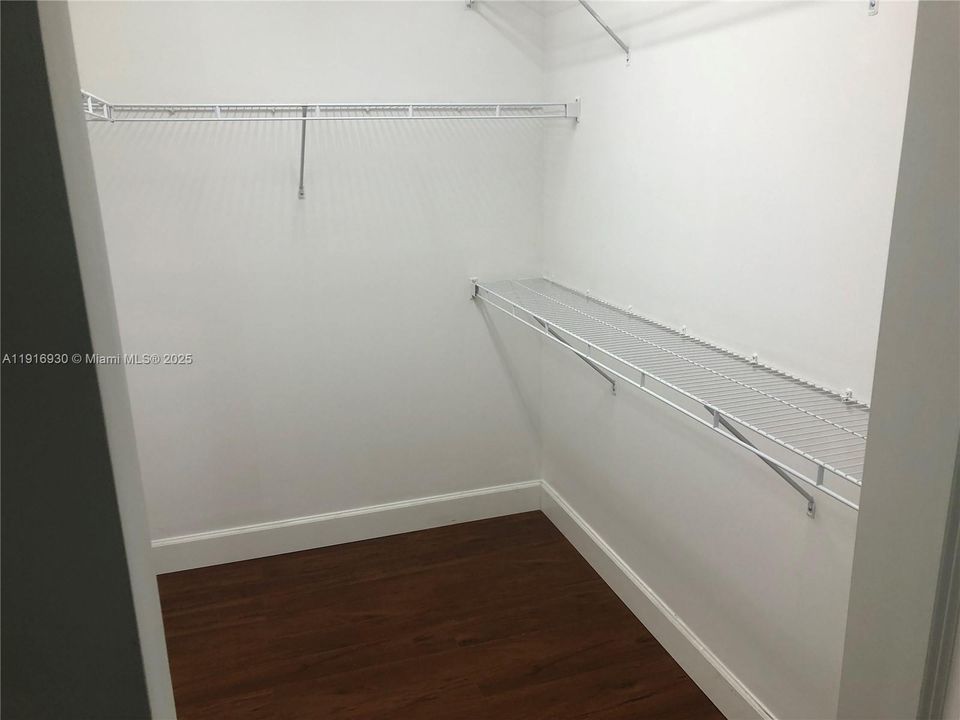 For Rent: $3,000 (2 beds, 2 baths, 1123 Square Feet)