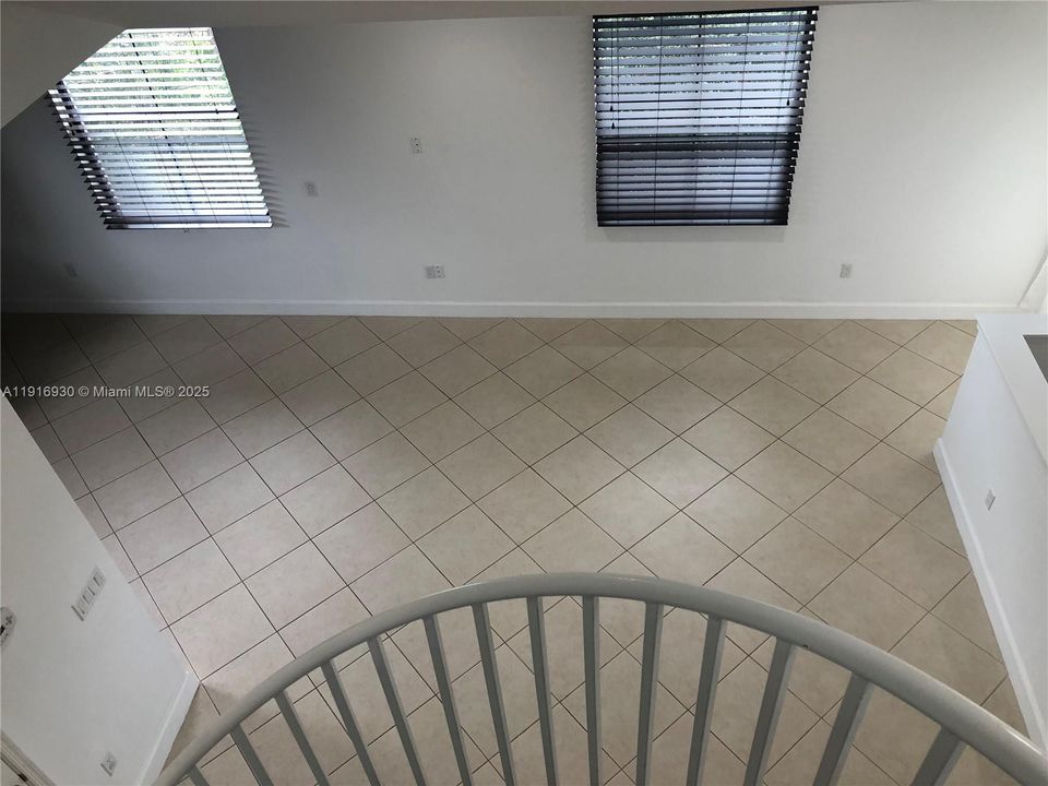 For Rent: $3,000 (2 beds, 2 baths, 1123 Square Feet)