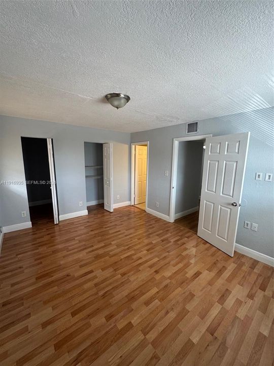 For Sale: $649,999 (0 beds, 0 baths, 2554 Square Feet)