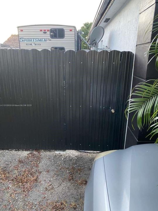 В аренду: $1,000 (1 спален, 1 ванн, 1545 Квадратных фут)