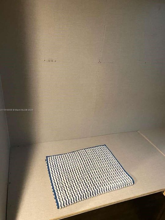 В аренду: $1,000 (1 спален, 1 ванн, 1545 Квадратных фут)