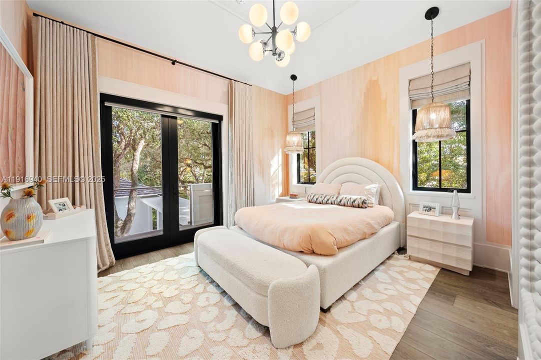 For Sale: $16,400,000 (7 beds, 6 baths, 10393 Square Feet)