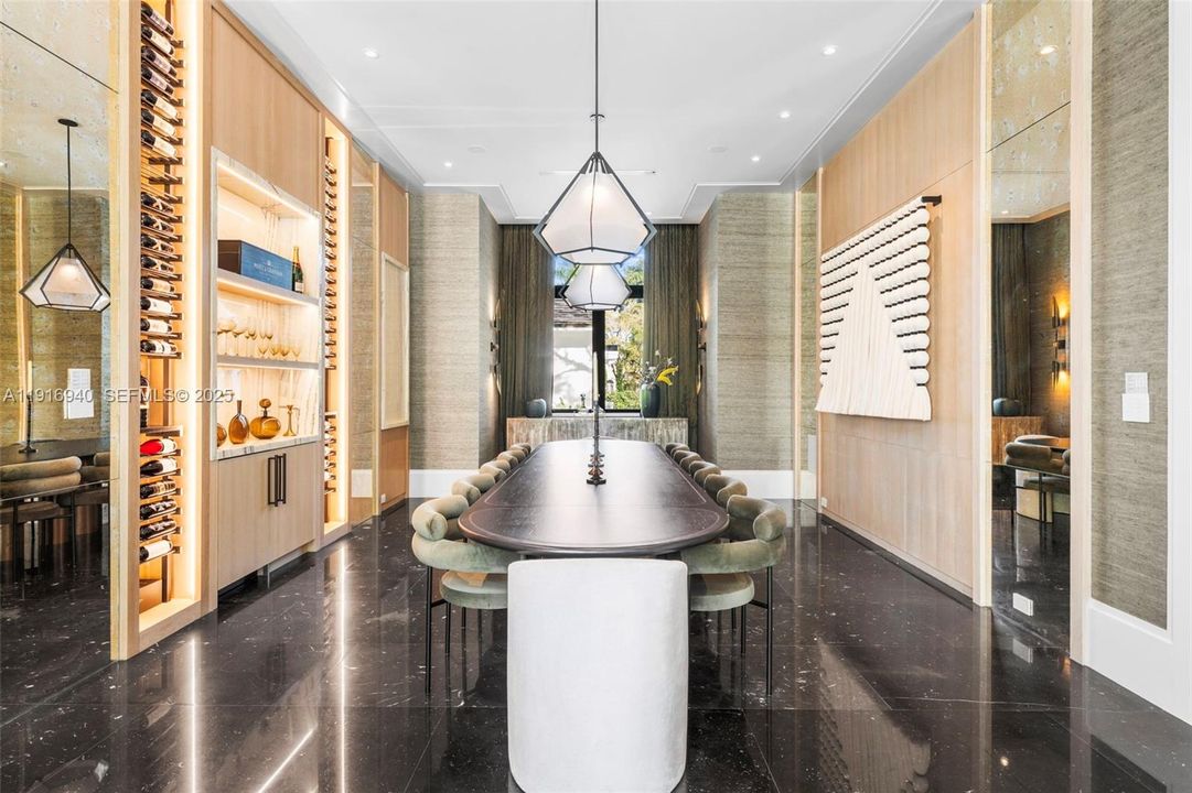 For Sale: $16,400,000 (7 beds, 6 baths, 10393 Square Feet)