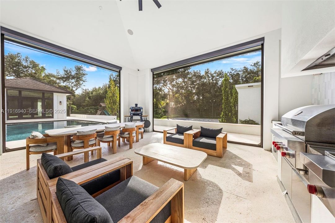 For Sale: $16,400,000 (7 beds, 6 baths, 10393 Square Feet)