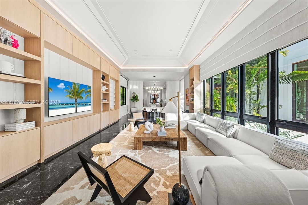 For Sale: $16,400,000 (7 beds, 6 baths, 10393 Square Feet)