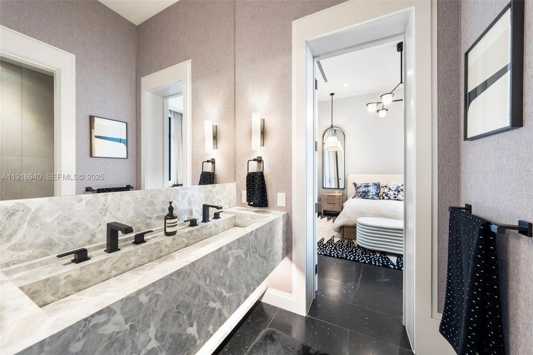 For Sale: $16,400,000 (7 beds, 6 baths, 10393 Square Feet)