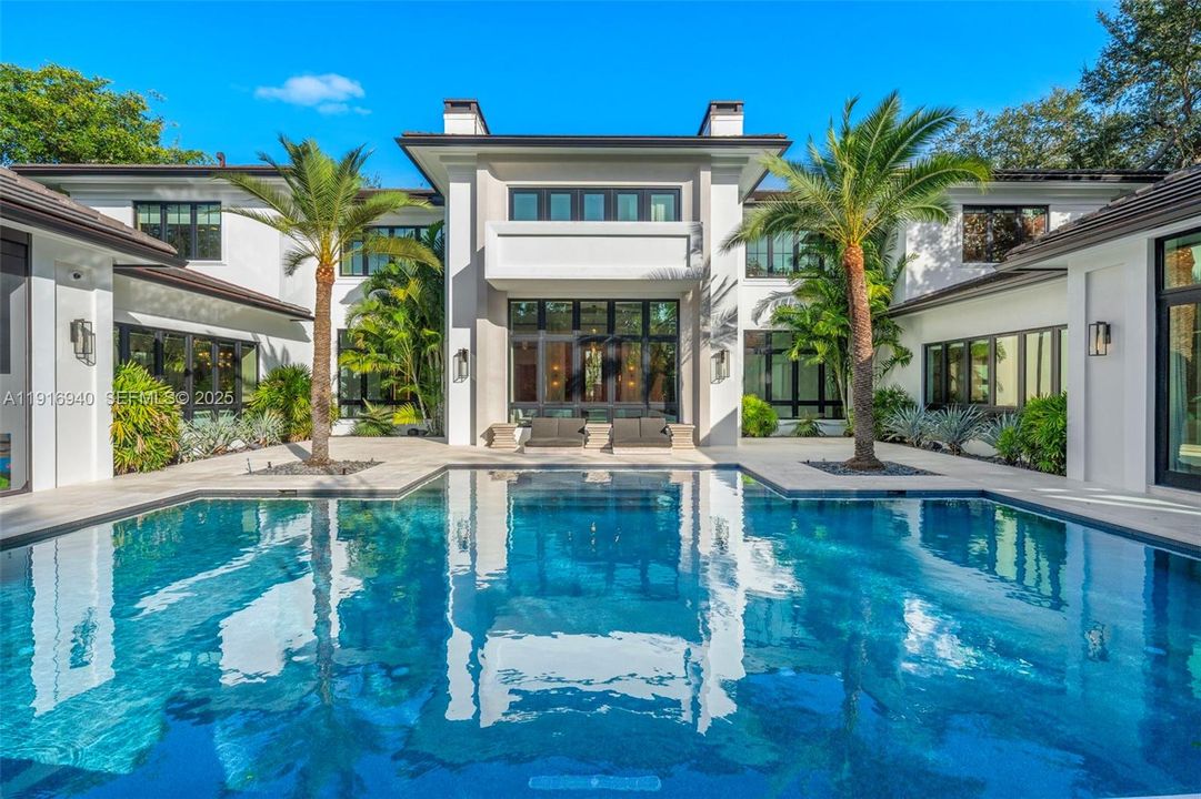 For Sale: $16,400,000 (7 beds, 6 baths, 10393 Square Feet)