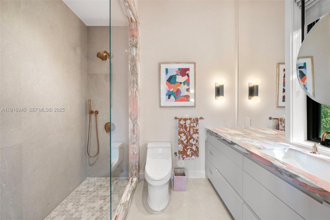 For Sale: $16,400,000 (7 beds, 6 baths, 10393 Square Feet)