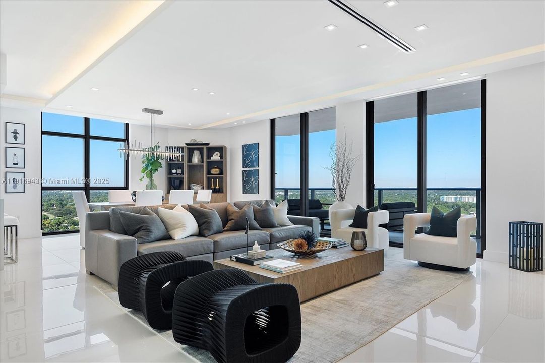 合同活跃: $1,200,000 (2 贝兹, 2 浴室, 1962 平方英尺)