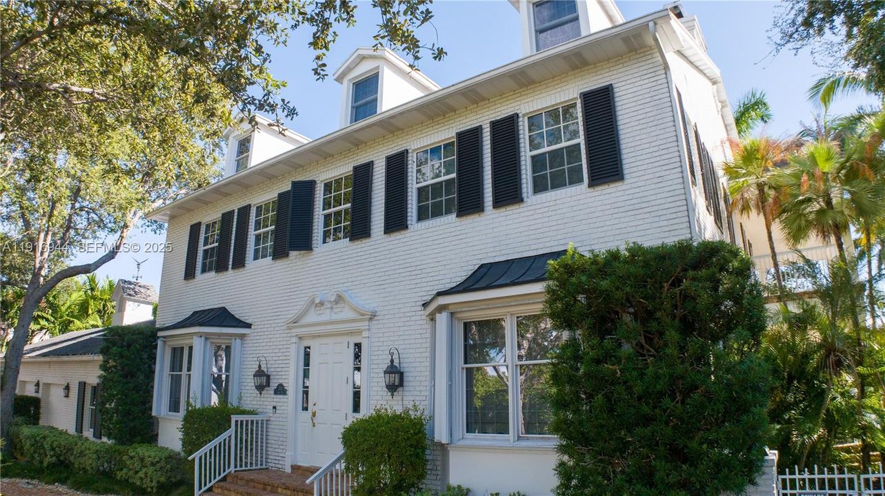 待售: $8,900,000 (4 贝兹, 5 浴室, 4650 平方英尺)