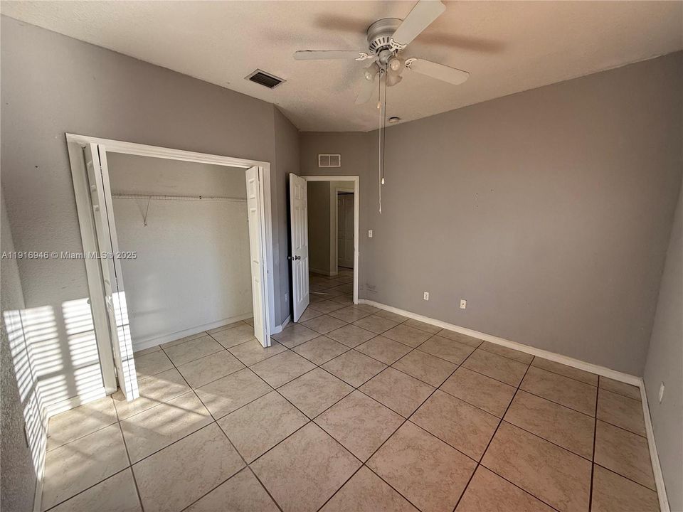 На продажу: $790,000 (4 спален, 2 ванн, 2273 Квадратных фут)