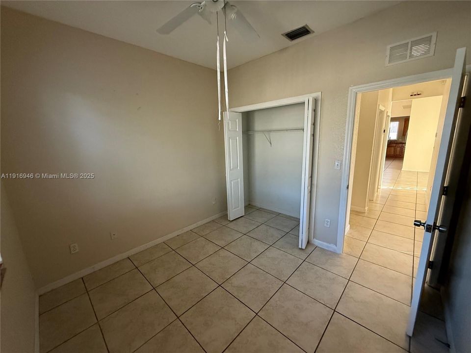 На продажу: $790,000 (4 спален, 2 ванн, 2273 Квадратных фут)