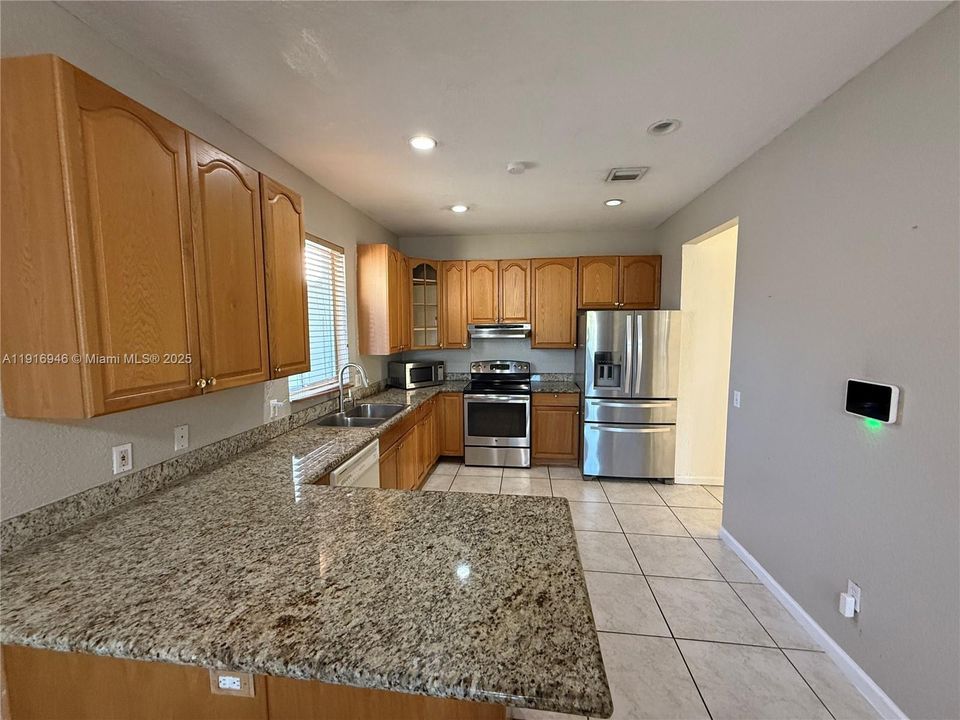 На продажу: $790,000 (4 спален, 2 ванн, 2273 Квадратных фут)