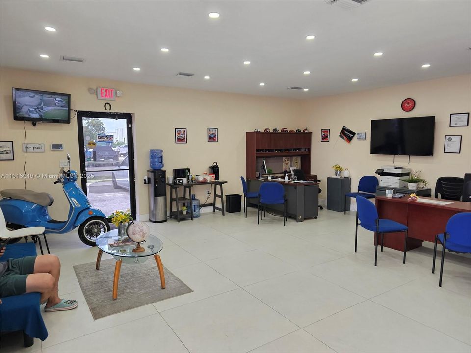 出租: $4,500 (0 贝兹, 0 浴室, 0 平方英尺)