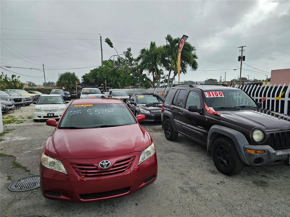 出租: $4,500 (0 贝兹, 0 浴室, 0 平方英尺)