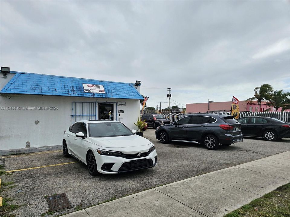 出租: $4,500 (0 贝兹, 0 浴室, 0 平方英尺)