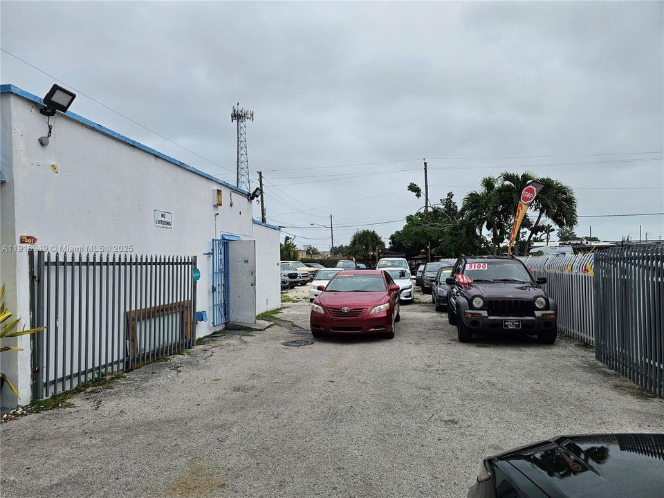 出租: $4,500 (0 贝兹, 0 浴室, 0 平方英尺)