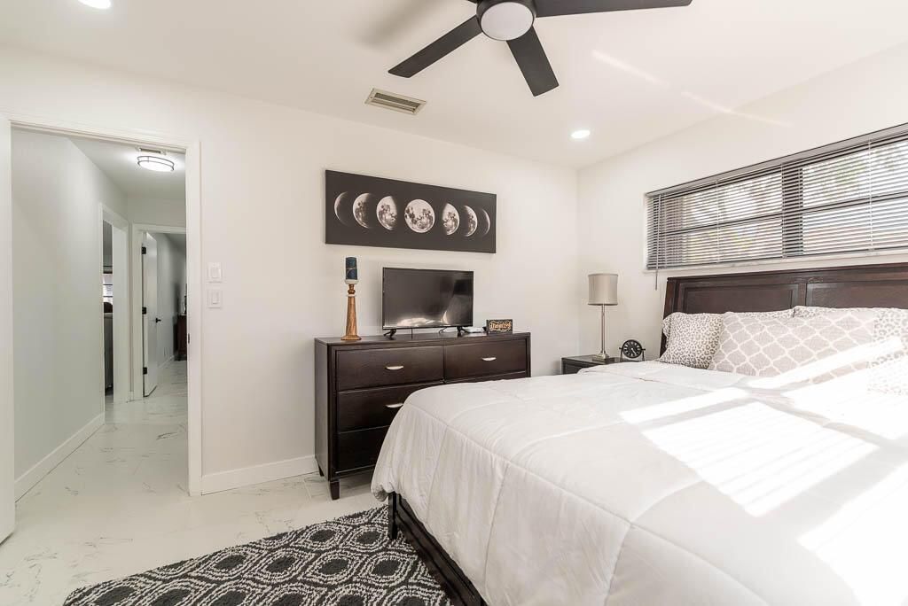 20251115-4760 Greentree Way A-0022