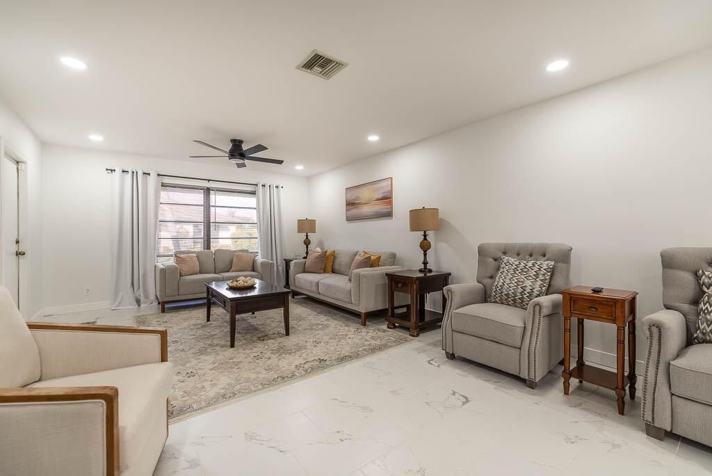 20251115-4760 Greentree Way A-0034