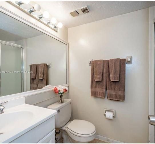 For Rent: $1,700 (2 beds, 2 baths, 890 Square Feet)