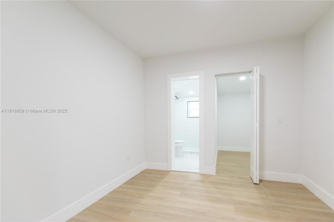 Active With Contract: $475,000 (3 beds, 2 baths, 1123 Square Feet)