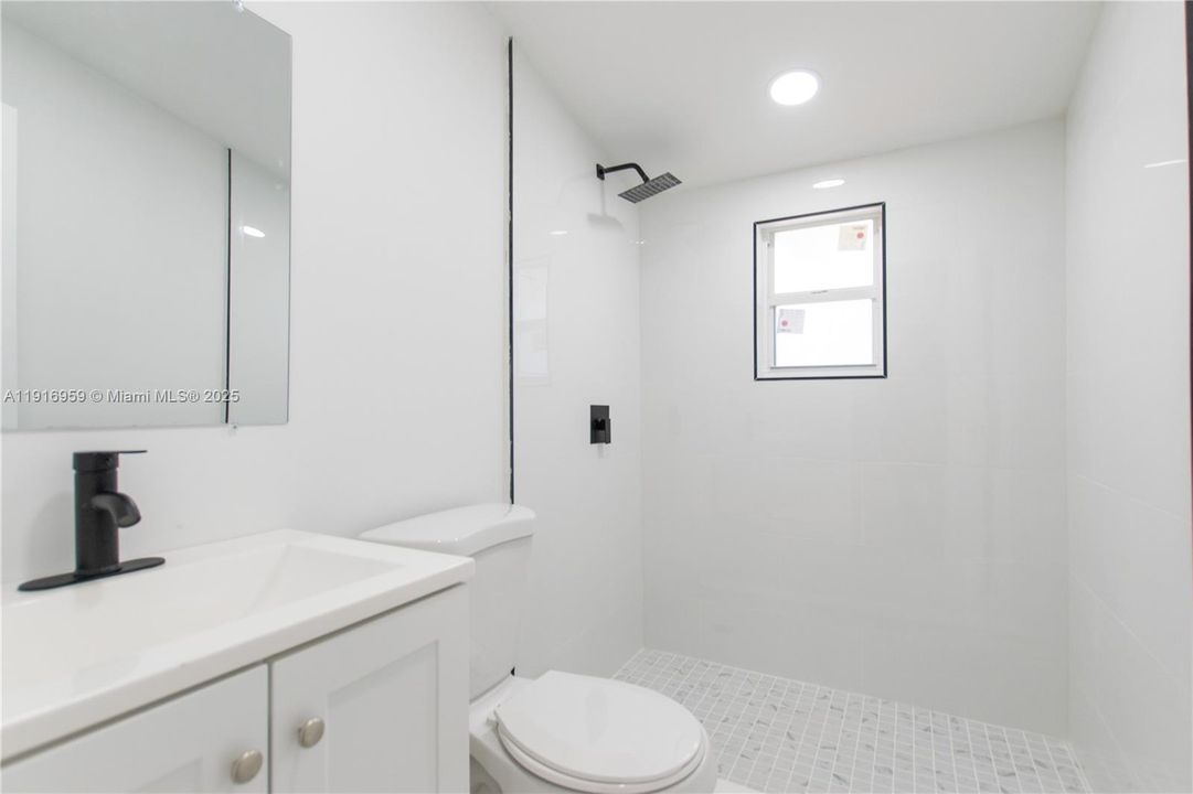 Active With Contract: $475,000 (3 beds, 2 baths, 1123 Square Feet)