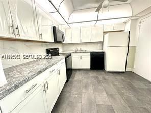 For Sale: $375,000 (2 beds, 2 baths, 1087 Square Feet)