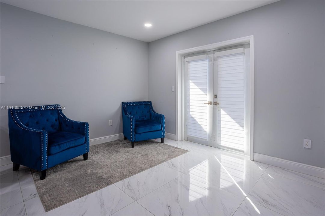 待售: $525,000 (3 贝兹, 2 浴室, 1108 平方英尺)