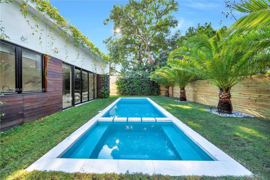 出租: $16,500 (3 贝兹, 2 浴室, 3031 平方英尺)