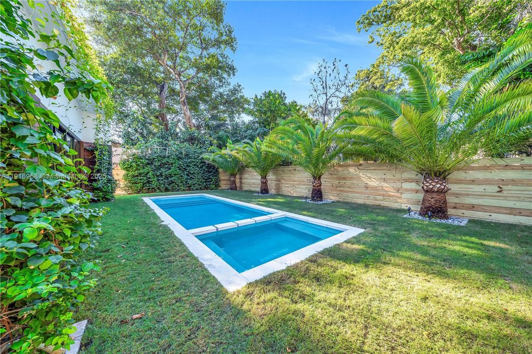 出租: $16,500 (3 贝兹, 2 浴室, 3031 平方英尺)