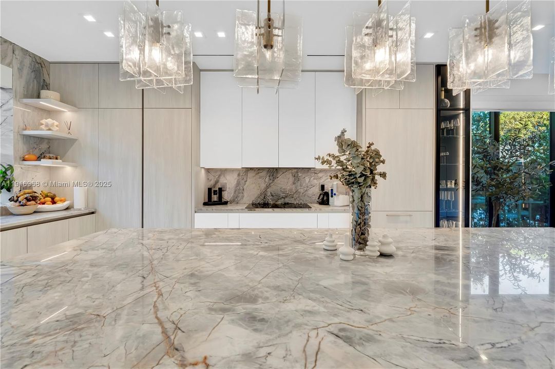 出租: $16,500 (3 贝兹, 2 浴室, 3031 平方英尺)