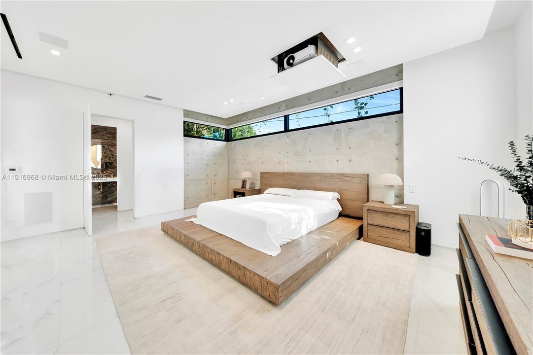 出租: $16,500 (3 贝兹, 2 浴室, 3031 平方英尺)