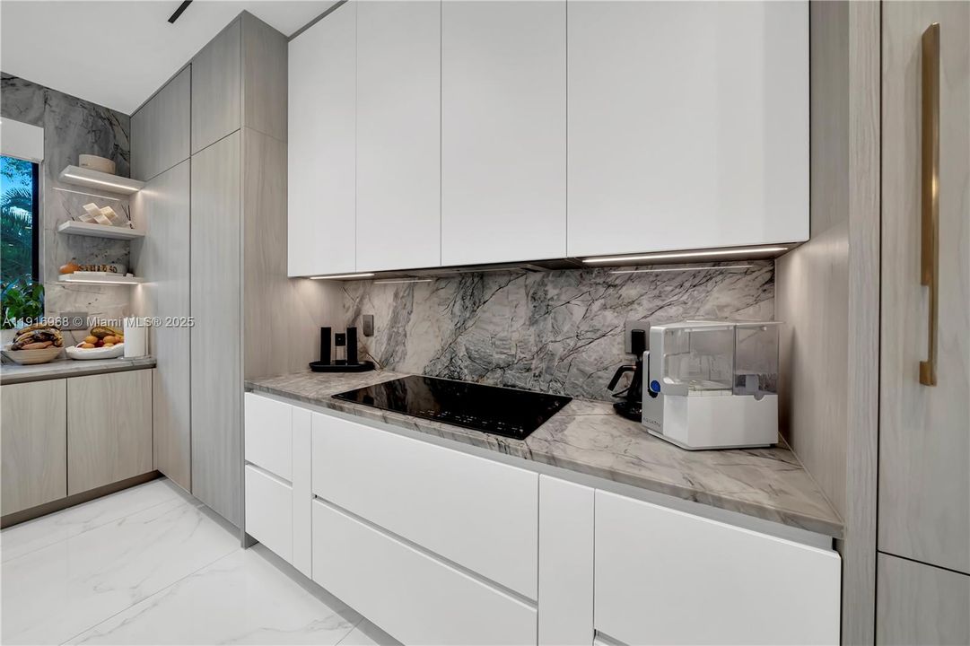 出租: $16,500 (3 贝兹, 2 浴室, 3031 平方英尺)